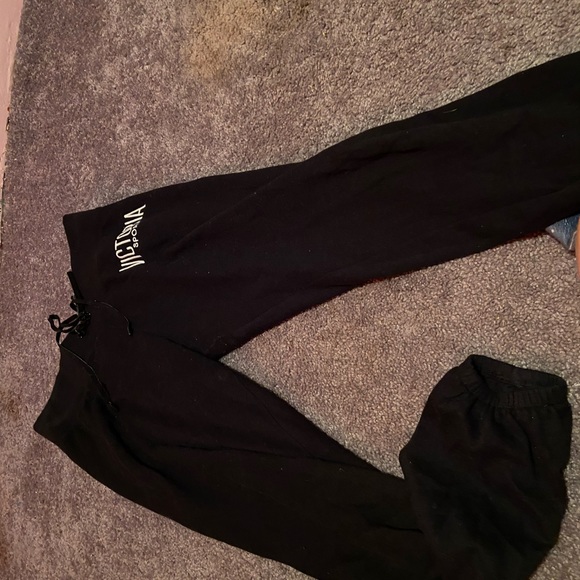 Sweatpants (joggers) - Picture 2 of 3